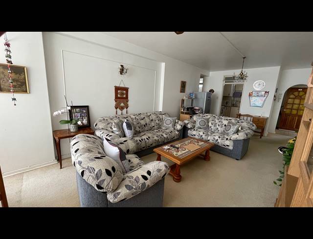 2.5 BEDROOM APARTMENT FOR SALE IN NORTH BEACH